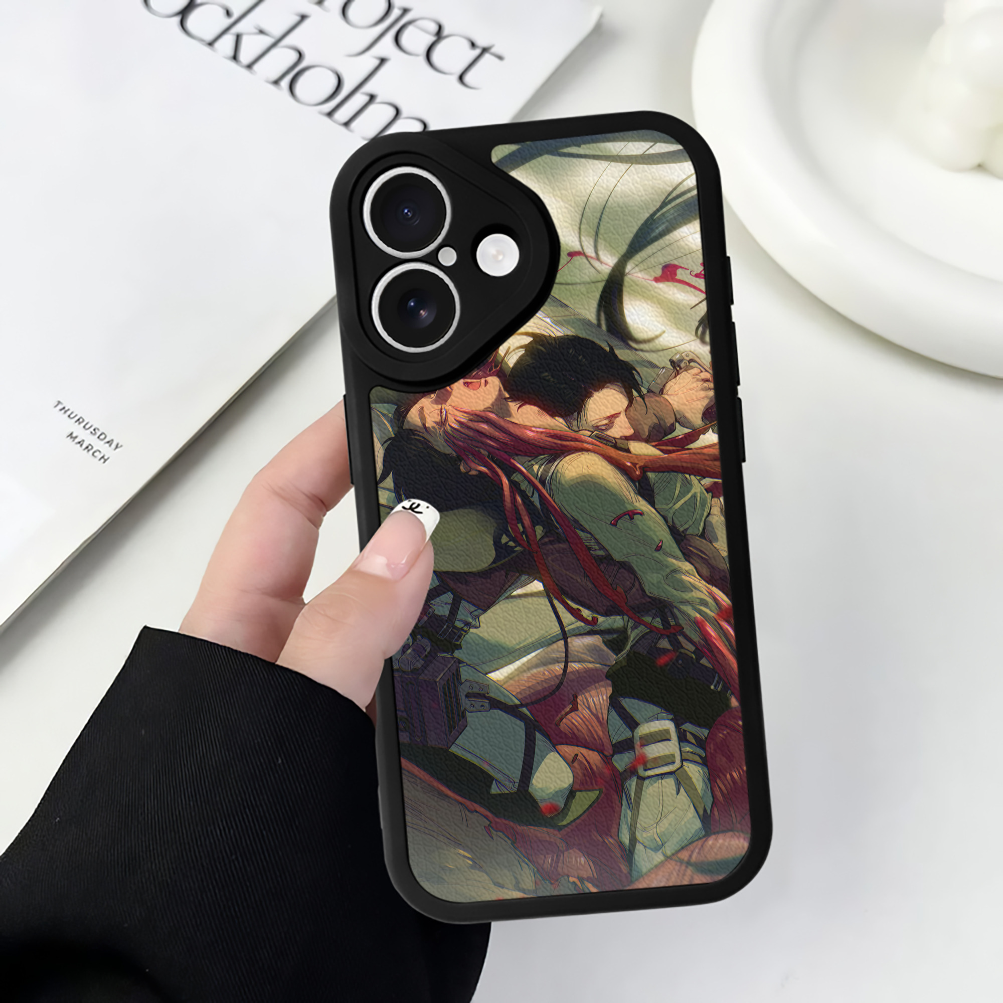 （画像用） 進撃の巨人 Attack on Titan 【iPhone 16シリーズ対応】シリコンスマホケース（レザー調） 材質：シリコン